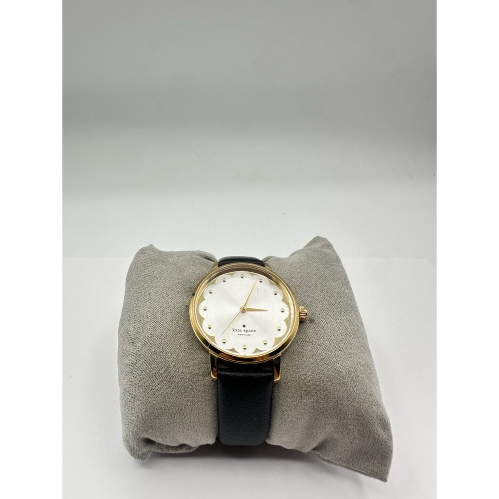 Kate Spade Scallop Watch Face Leather Band New York Gold Tone Case